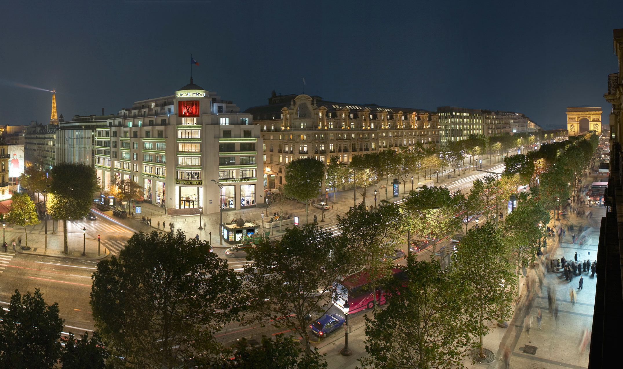 Image of Le magasin Louis Vuitton, 101 Avenue des Champs elysees