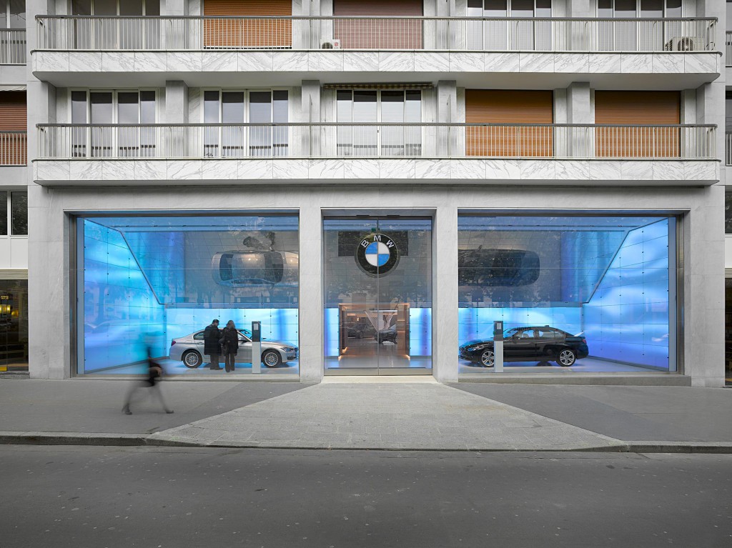 BMW AVENUE V, Paris Carbondale
