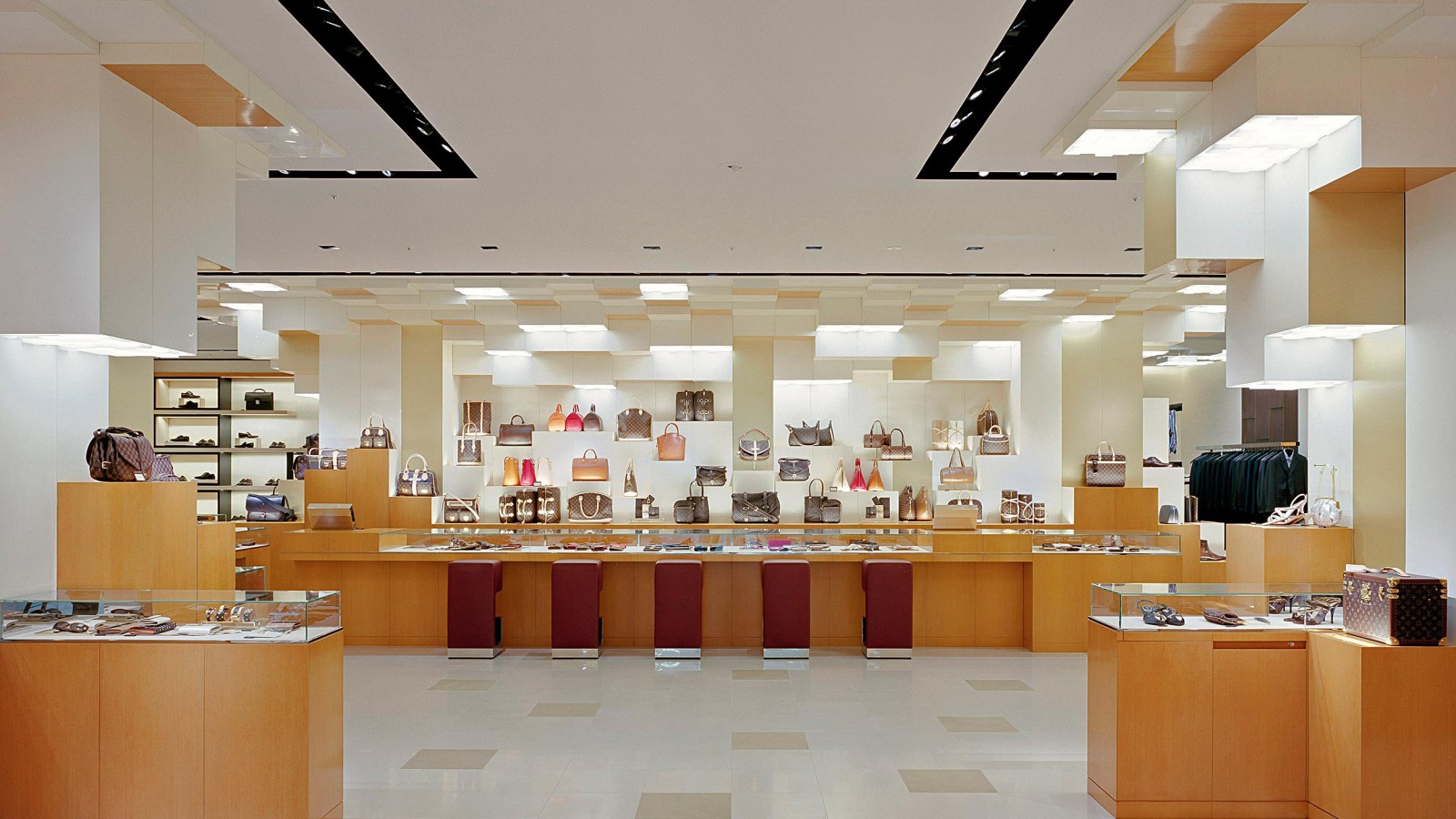 louis vuitton ginza interior