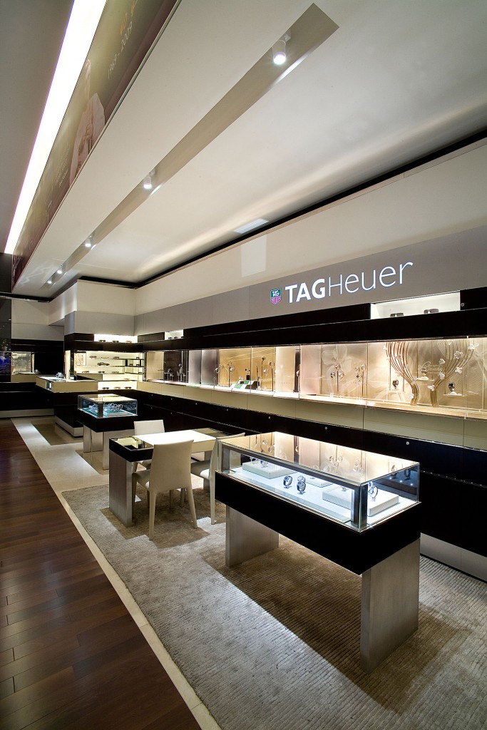 TAG HEUER FLAGSHIP, London Carbondale